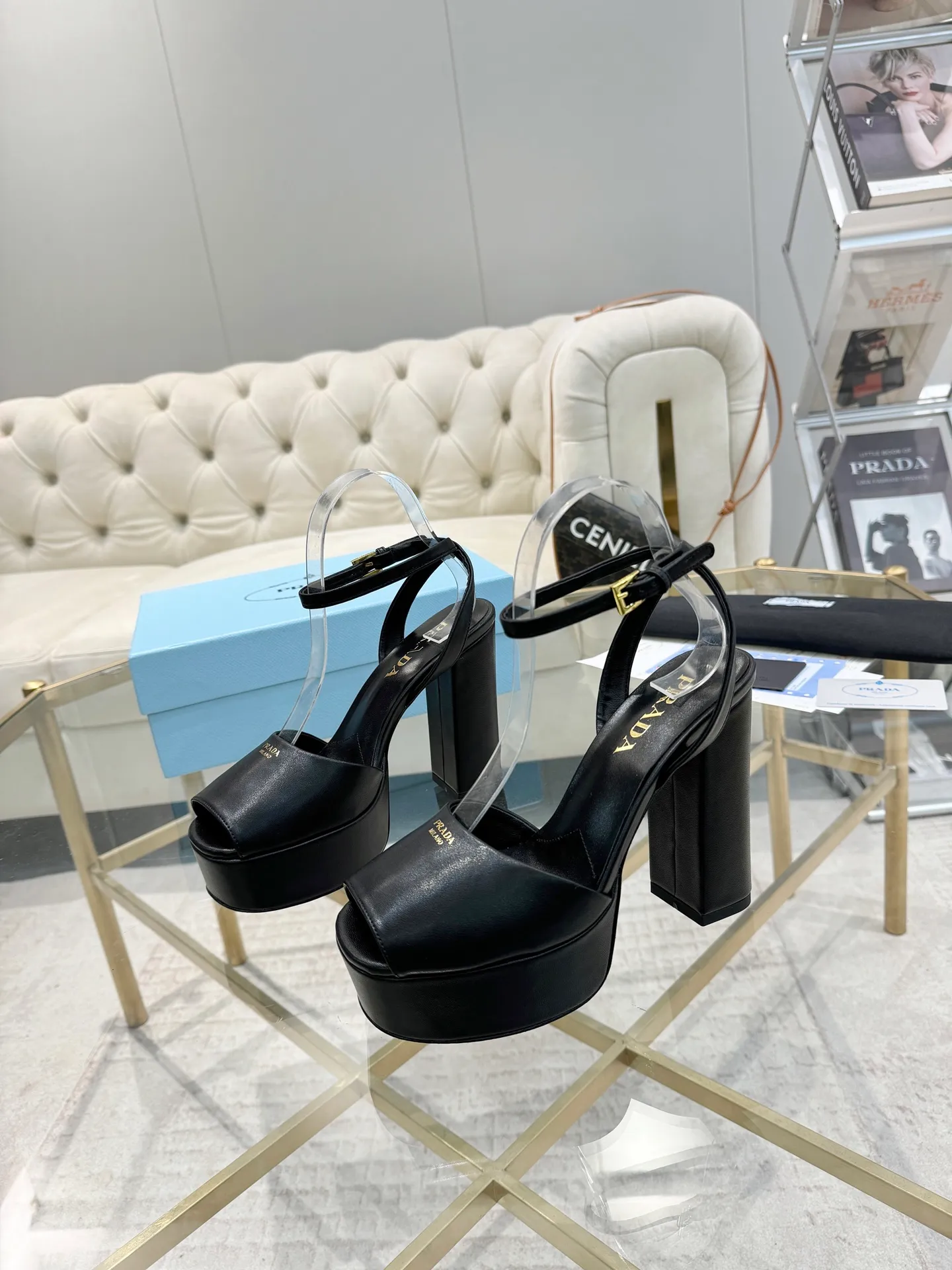 👟👟Ex-factory price 600👟👟 (imitation leather bottom-20) New arrival 👉Ready stock👈Remove the original board and make a 1:1 replica‼ ️The highest version ✅ Prada's early spring catwalk hot style 😘The latest spring style thick square toe water platform series (genuine leather outsole), (simulated leather sole) goddess must-have for super beautiful feet 👉The upper is made of imported original calfskin, soft and textured, lining + foot pads, imported sheepskin lining, breathable and comfortable, private model water platform, heel, water platform 3.5M, heel height 12M Code number 35M-39M (34 40 41 42 43 is custom-made and cannot be returned or exchanged)